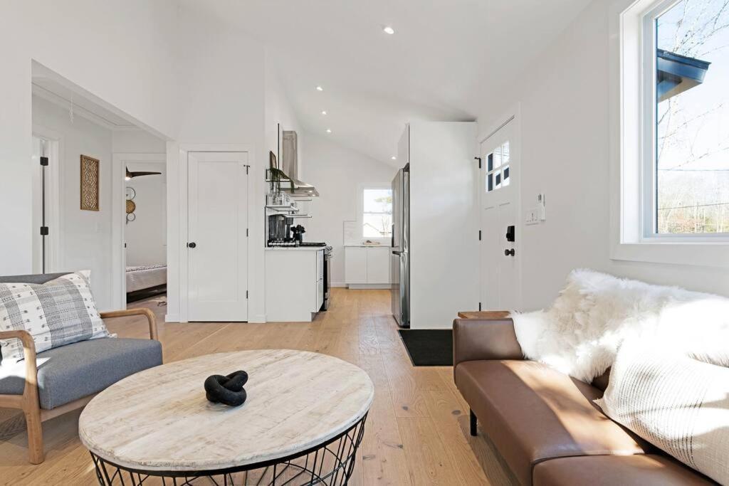 Zen Wellness W/ Hot Tub Holiday home *
