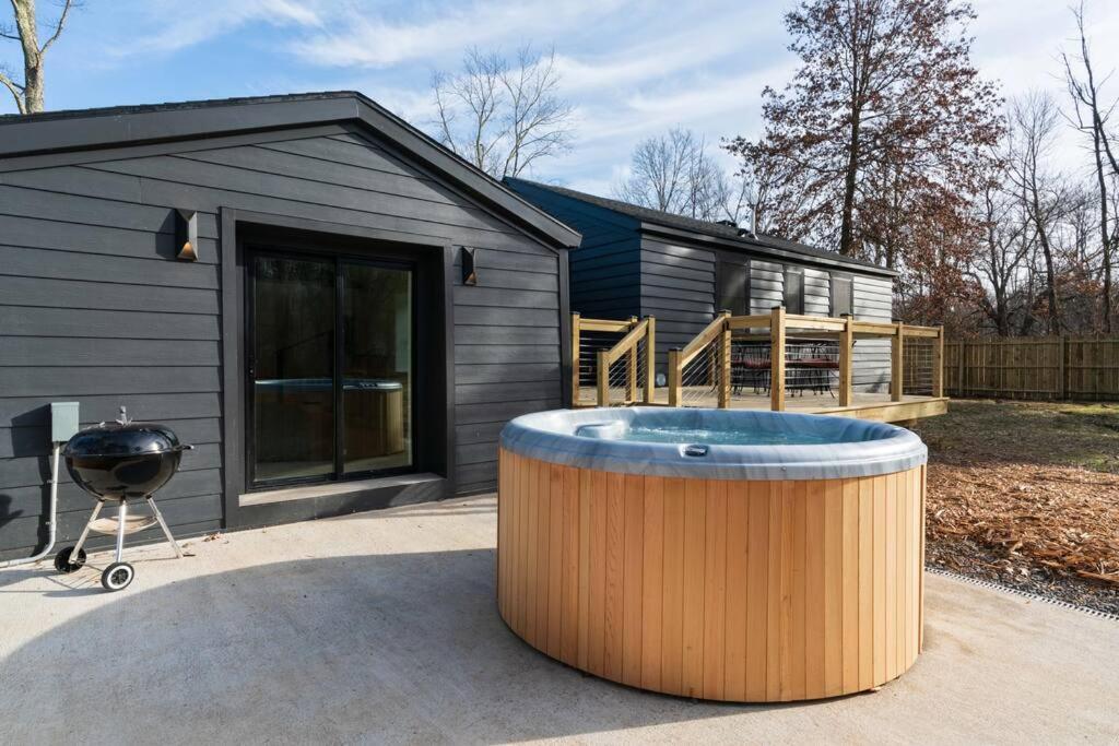 Zen Wellness W/ Hot Tub